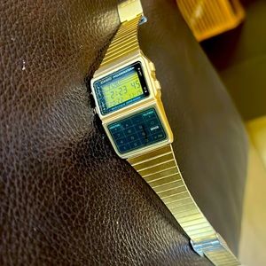 Fully functioning calculator watch
